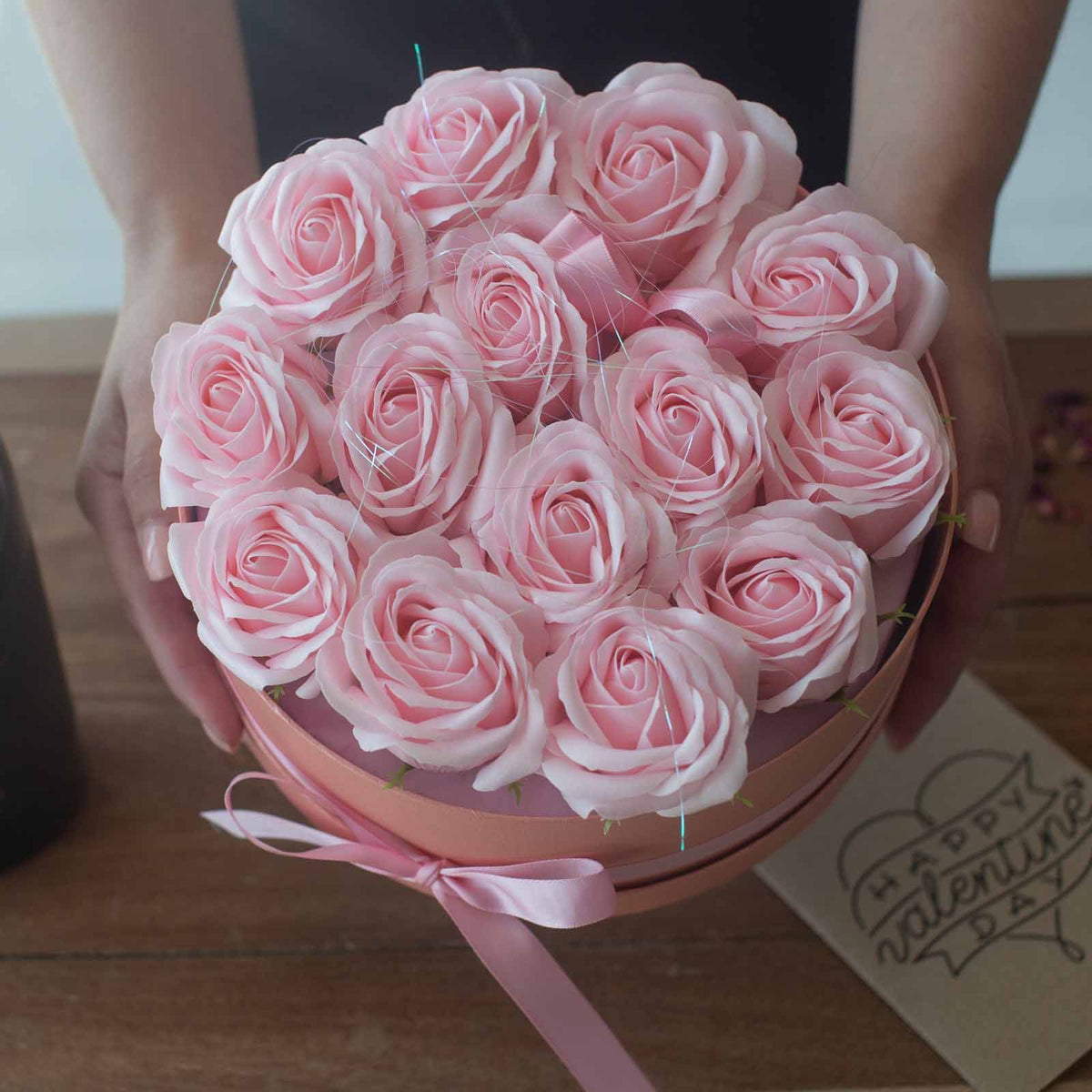 Caja de Regalo - Flor de Jabón 14 Rosas Rosas - ronda