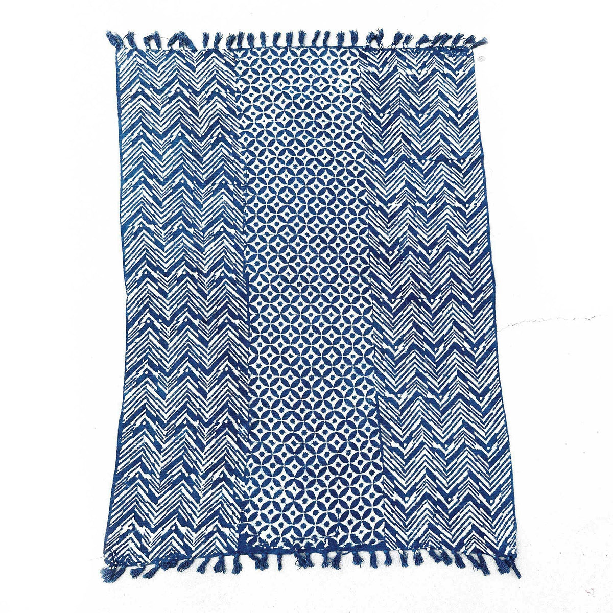 Manta Índigo Hecha a Mano - 170 × 120 cm - Olas Namoona