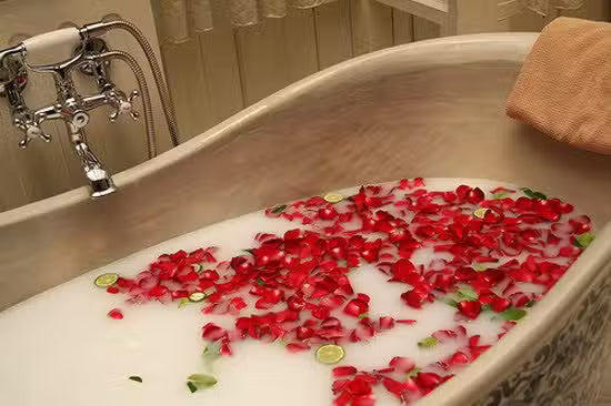 Set de 3 Flores de Rosas Rojas de Jabón en Caja de Corazón
