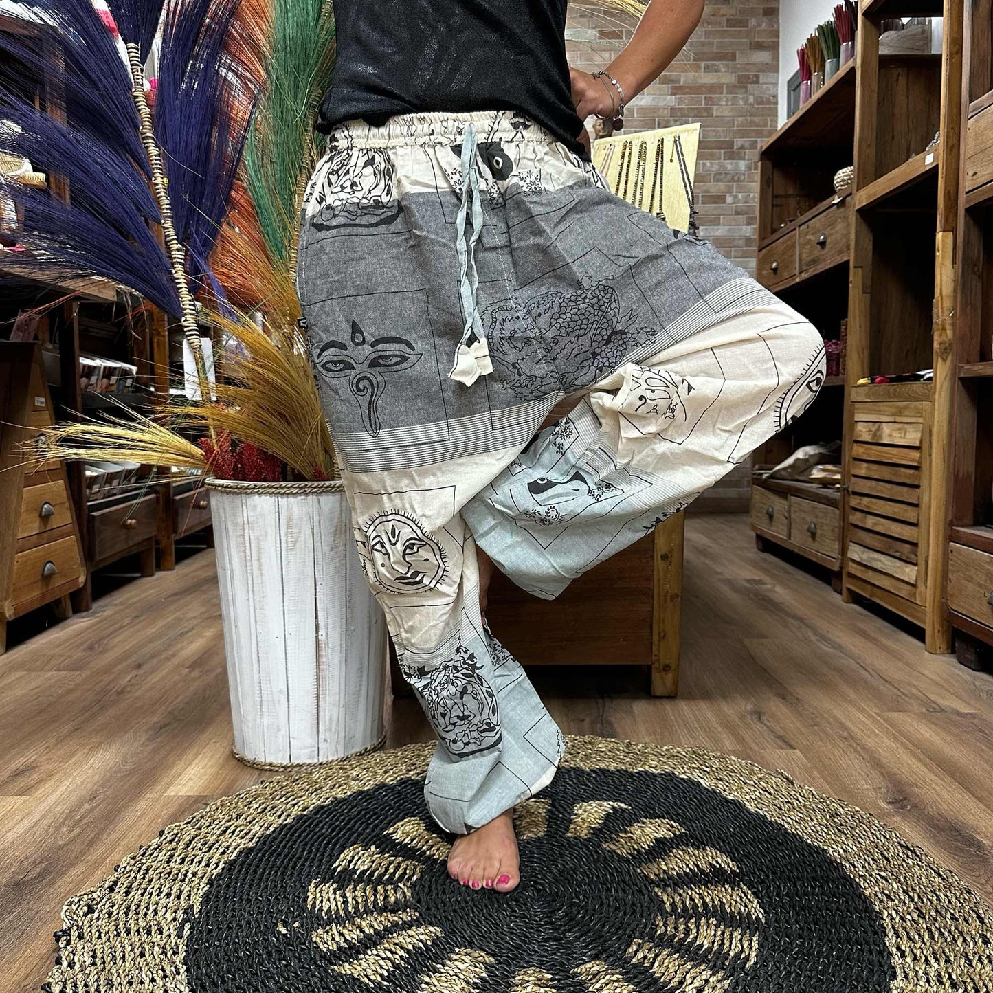 Pantalones de Yoga High Cross Estampado de Himalaya de Color Gris