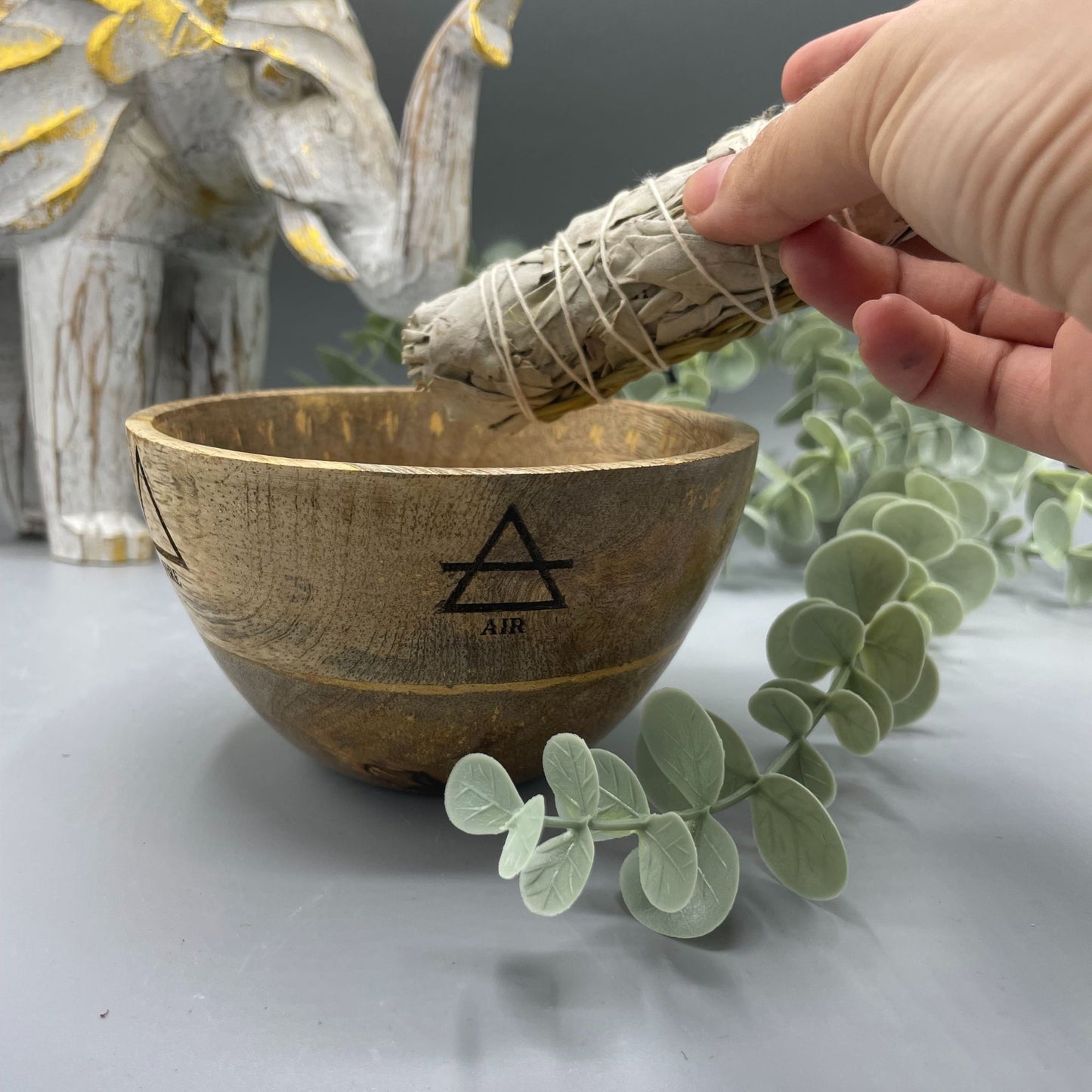 Cuenco de Madera para Ofrendas y Rituales, Los Cuatro Elementos (11x7cms)