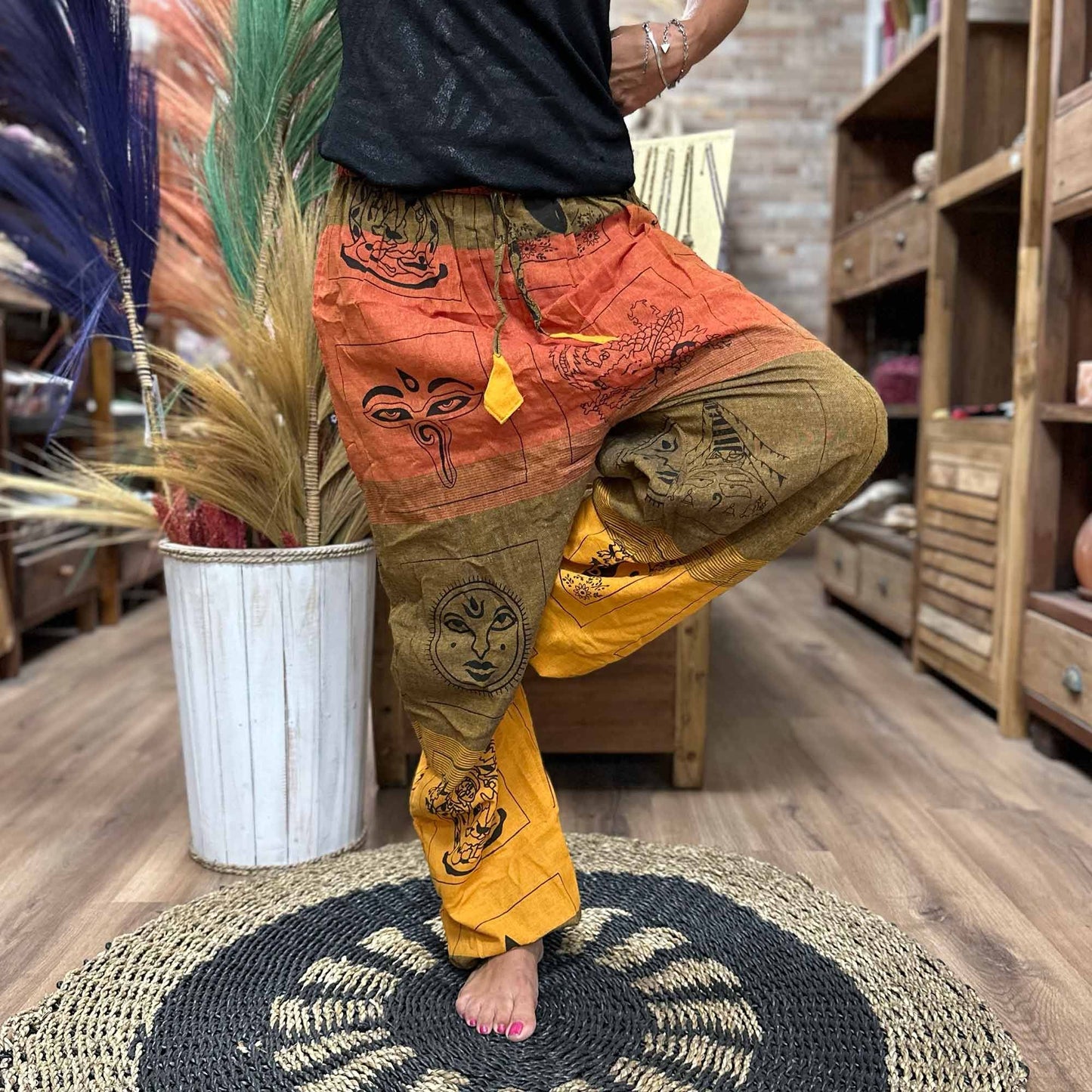 Pantalones de Yoga Estampado Himalayan High Cross en Naranja