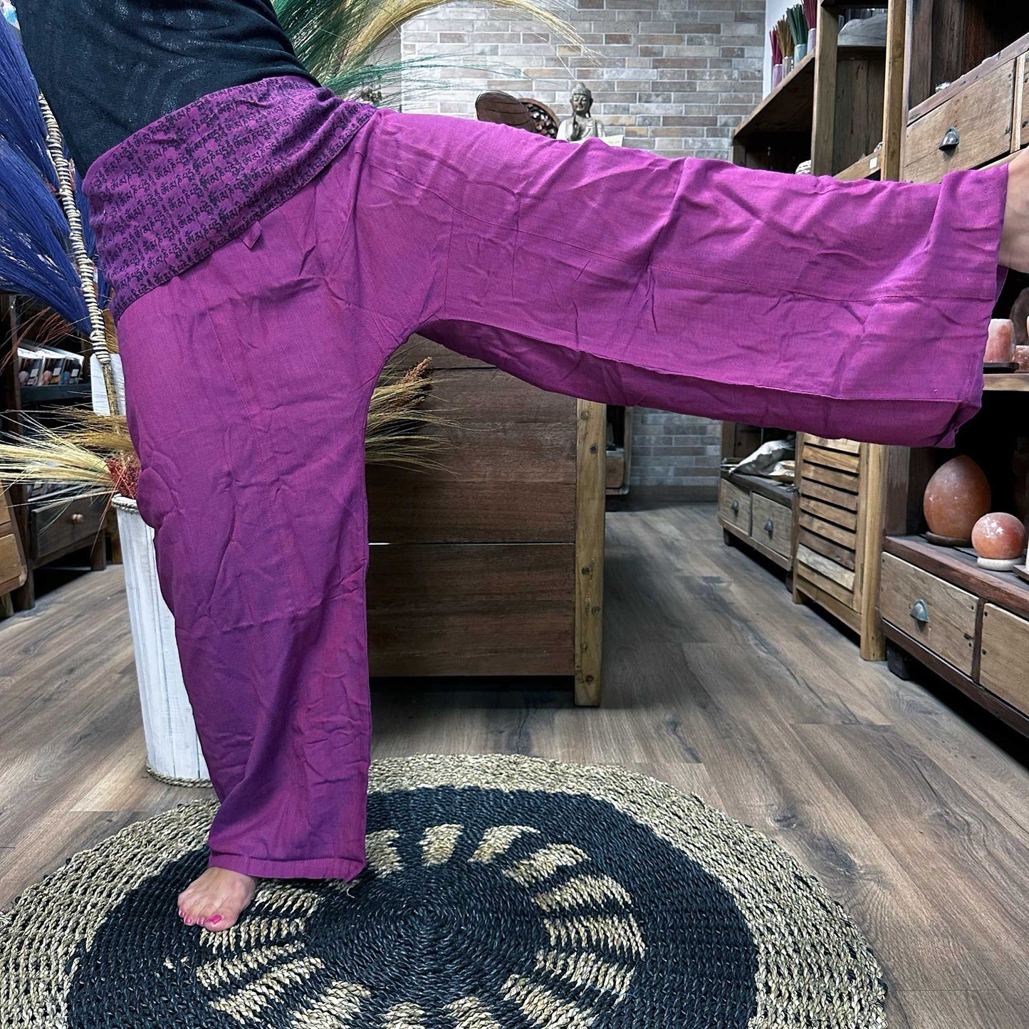 Pantalones de Yoga Mantra Mandala del Pescador Tailandés en Morado