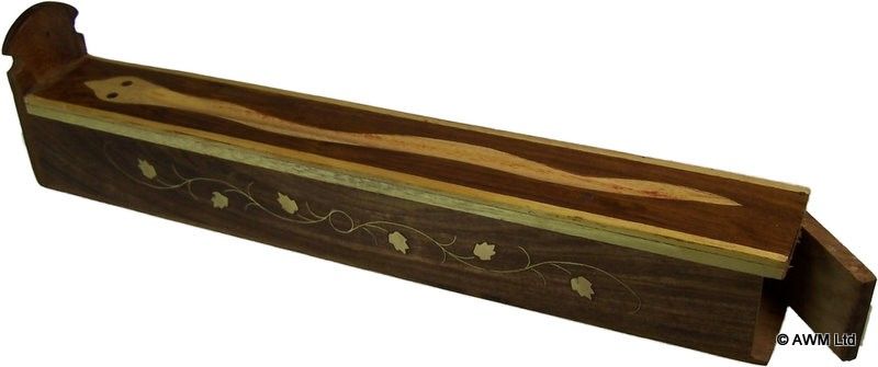 Caja recoge cenizas con diseño de serpiente